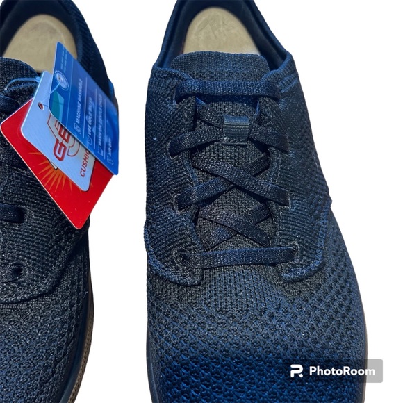 NEW Women’s Sketchers Black Slip On Sneakers - Picture 3 of 8